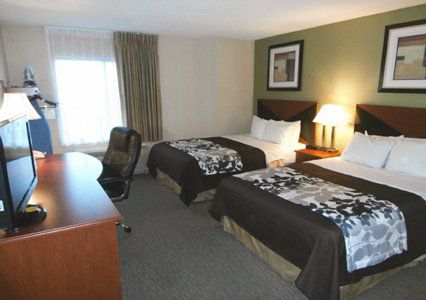 Sleep Kansas International Airport 2*